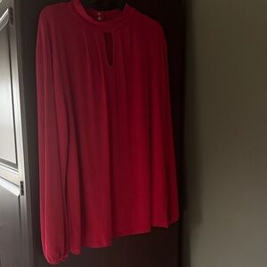 Chico - Elegant Red Women's Key Hole Top